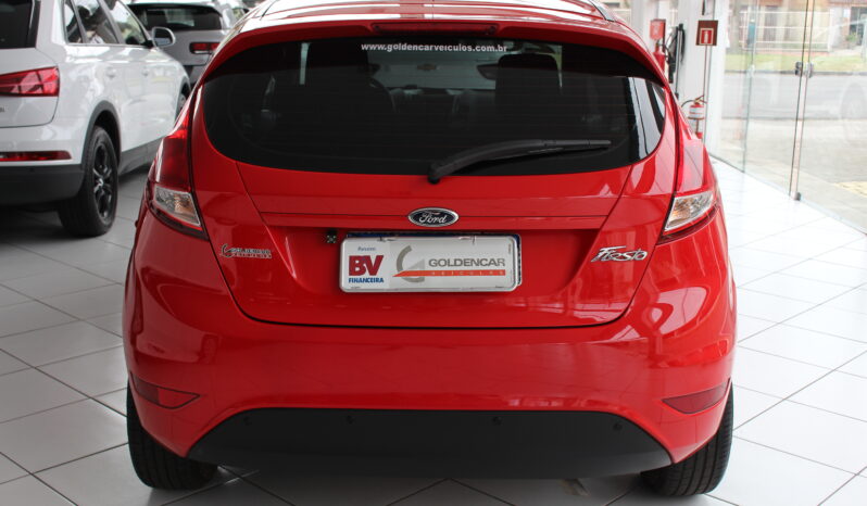  Ford New Fiesta – 2015  cheio