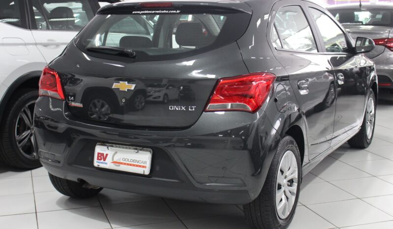 Chevrolet Onix LT -2017  cheio
