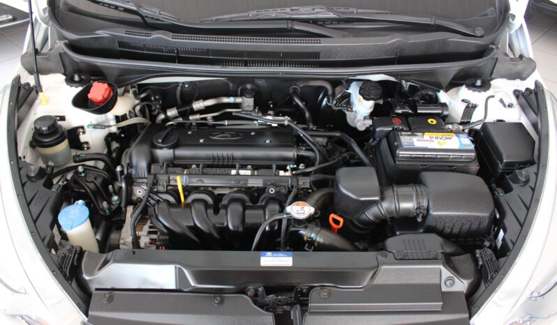  Hyundai HB20 Premium – 2015  cheio